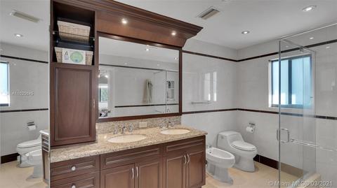 1110 Granada Blvd, Coral Gables, FL 33134 photo 10