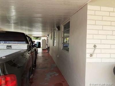 717 W 34th St, Hialeah, FL 33012 photo 2