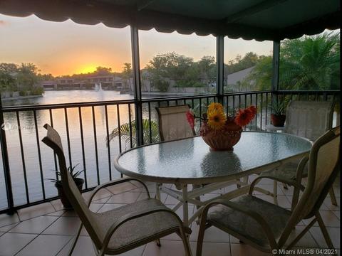 8317 Balgowan Rd, Miami Lakes, FL 33016 photo 4