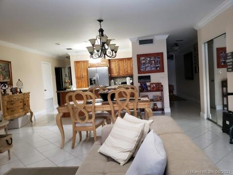 8317 Balgowan Rd, Miami Lakes, FL 33016 photo 3