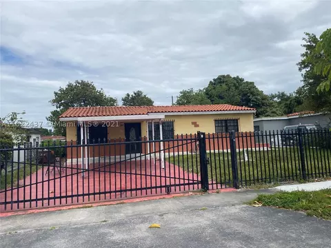 331 E 54th St, Hialeah, FL 33013 photo 1