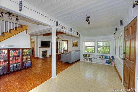 608 SE 5th St, Stuart, FL 34994 photo 3