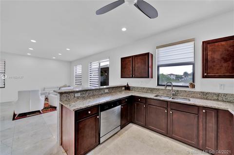 8762 W 33rd Ave, Hialeah, FL 33018 photo 14