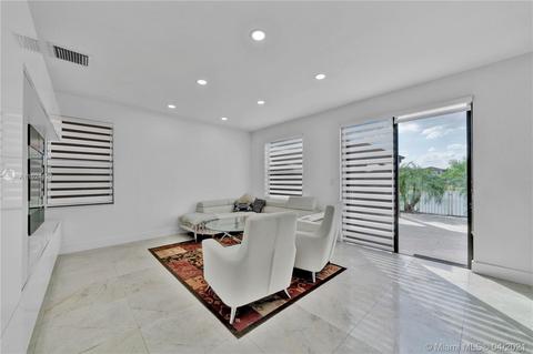 8762 W 33rd Ave, Hialeah, FL 33018 photo 11