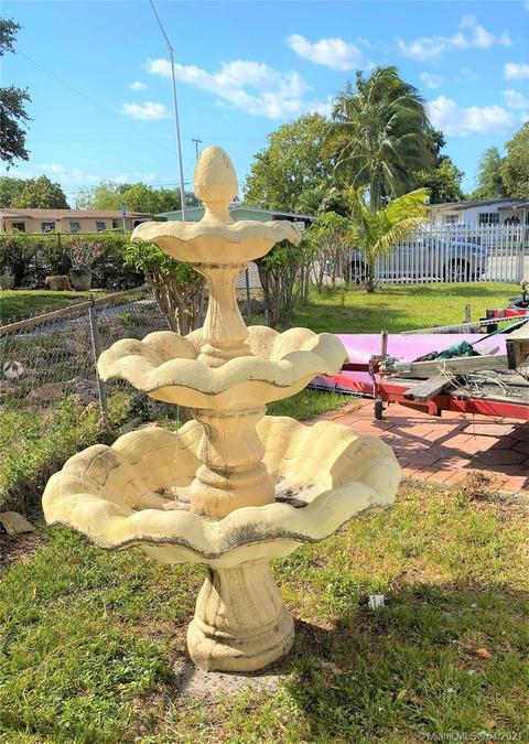 731 Hialeah Dr, Hialeah, FL 33010 photo 13