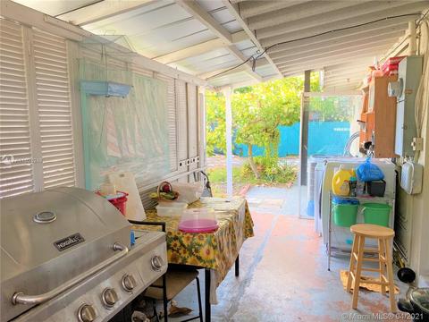 731 Hialeah Dr, Hialeah, FL 33010 photo 10