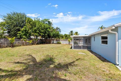 417 Pittsburgh Dr, Jupiter, FL 33458 photo 3