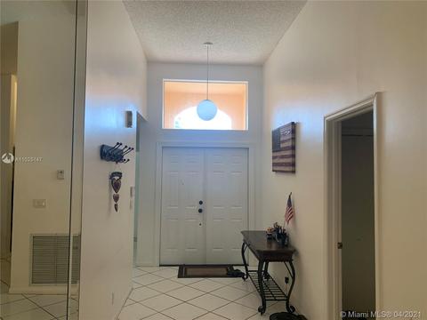 6595 Skipper Ter, Margate, FL 33063 photo 2