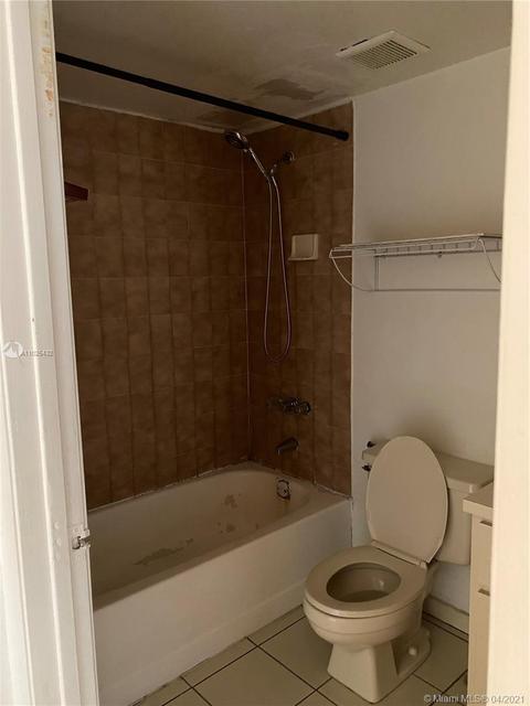 339 W 68th St #103, Hialeah, FL 33014 photo 8