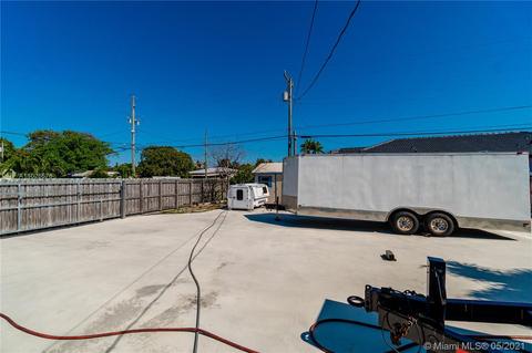 301 E 41st St, Hialeah, FL 33013 photo 23