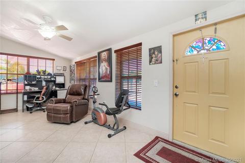 301 E 41st St, Hialeah, FL 33013 photo 15