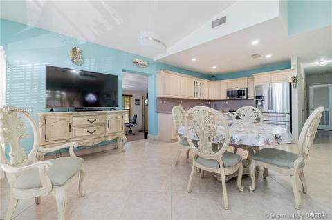 301 E 41st St, Hialeah, FL 33013 photo 10