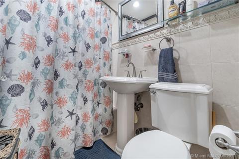 301 E 41st St, Hialeah, FL 33013 photo 17
