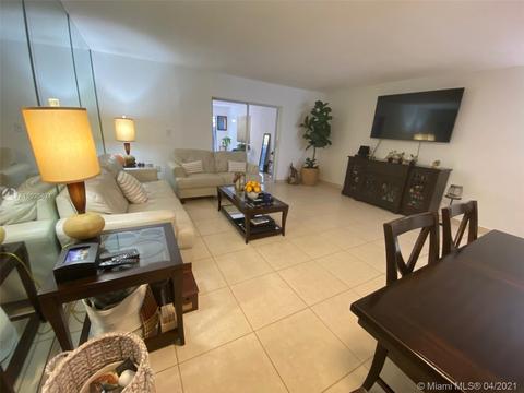 1870 W 73rd Pl, Hialeah, FL 33014 photo 10