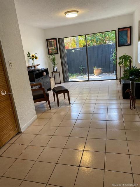 1870 W 73rd Pl, Hialeah, FL 33014 photo 5