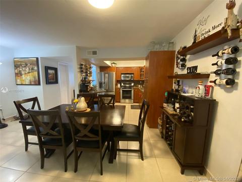 1870 W 73rd Pl, Hialeah, FL 33014 photo 9