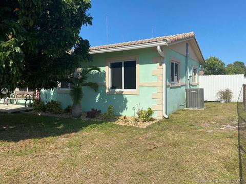20351 NW 43rd Ct, Miami Gardens, FL 33055 photo 4