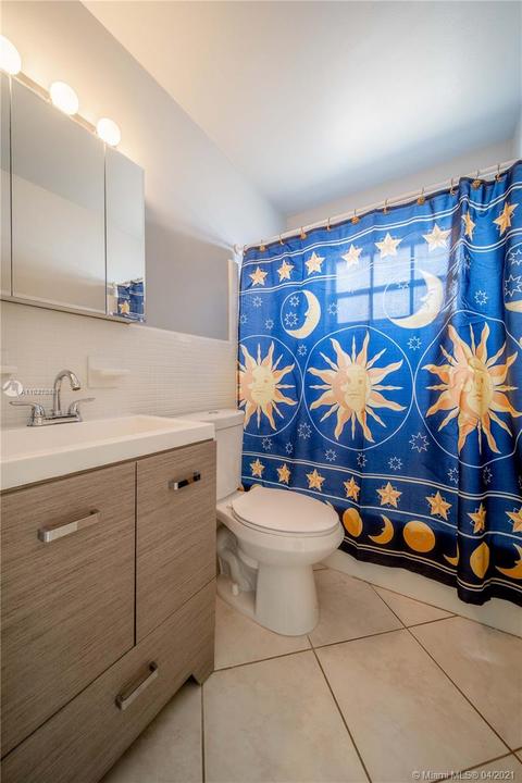 241 E 13th St, Hialeah, FL 33010 photo 16