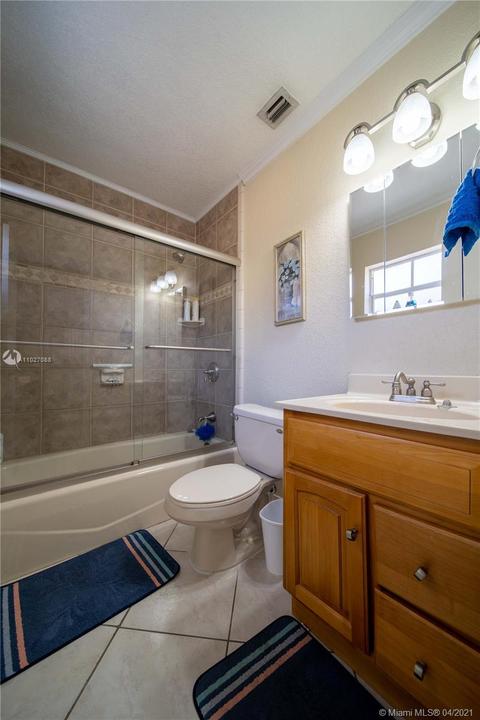 241 E 13th St, Hialeah, FL 33010 photo 13