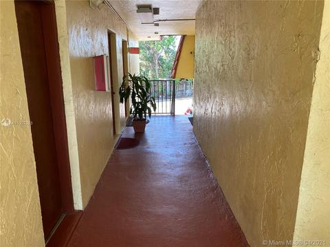 Undisclosed, Hialeah, FL 33014 photo 2