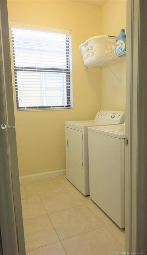 8619 W 33rd Ave, Hialeah, FL 33018 photo 11