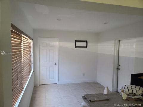 1675 W 3rd Ave, Hialeah, FL 33010 photo 3