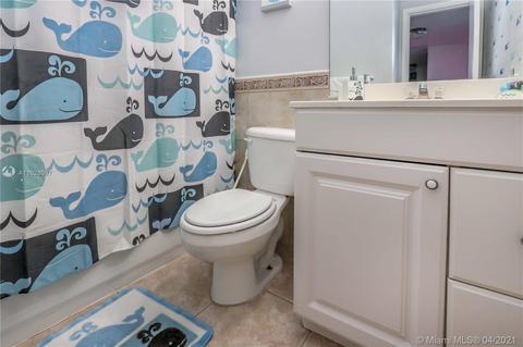 7095 W 3rd Ave, Hialeah, FL 33014 photo 12