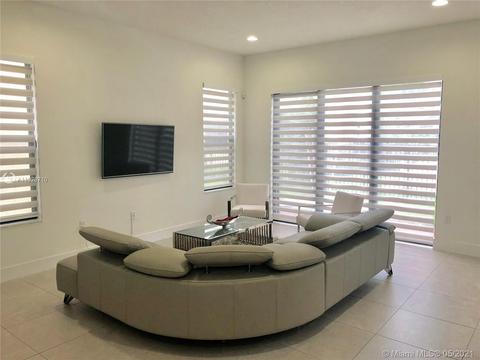 3229 W 97th St, Hialeah, FL 33018 photo 7