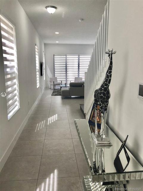 3229 W 97th St, Hialeah, FL 33018 photo 2