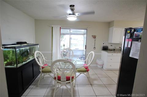 2122 SE 33rd St, Taylor Creek, FL 34974 photo 3