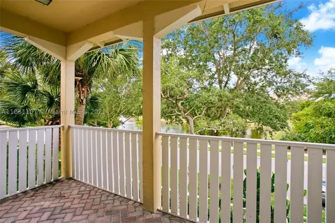 119 E Thatch Palm Cir, Jupiter, FL 33458 photo 1