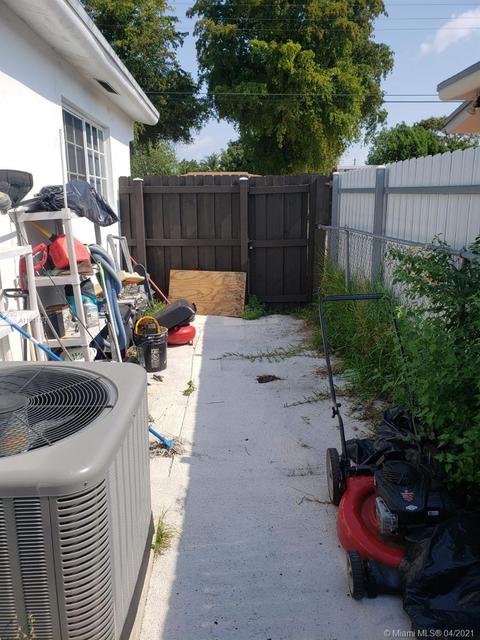 17153 NE 3rd Ave, North Miami Beach, FL 33162 photo 13