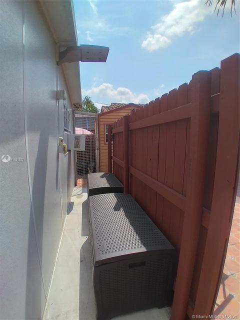 821 E 27th St, Hialeah, FL 33013 photo 26