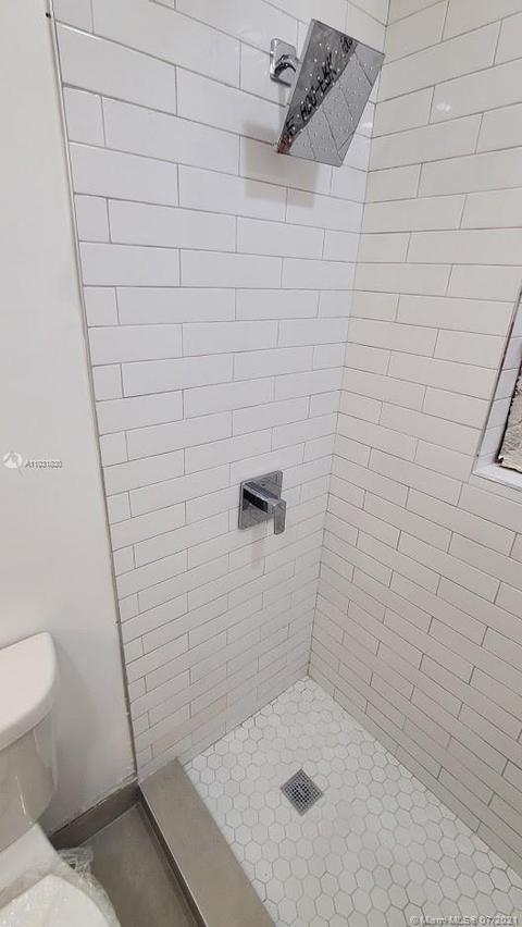 5449 E 4th Ave, Hialeah, FL 33013 photo 8