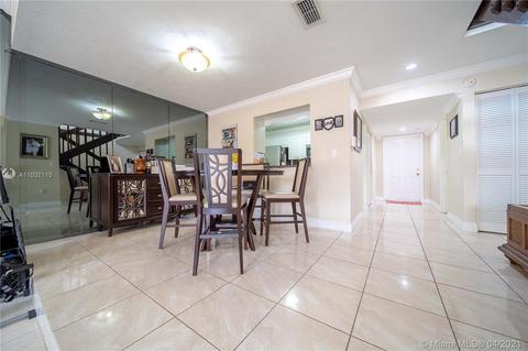 6461 NW 190th Ter, Hialeah, FL 33015 photo 4