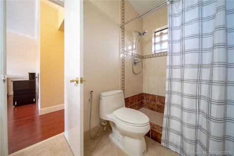 6461 NW 190th Ter, Hialeah, FL 33015 photo 17