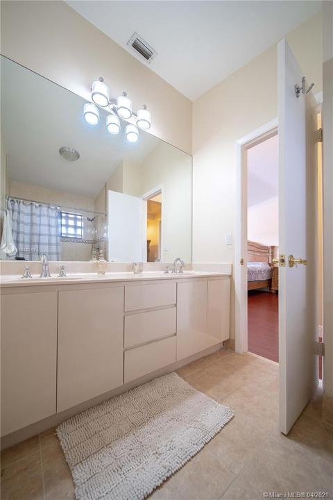 6461 NW 190th Ter, Hialeah, FL 33015 photo 22