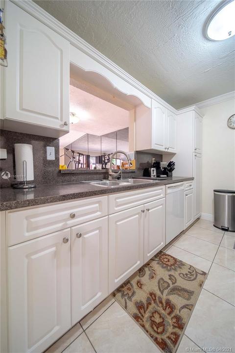 6461 NW 190th Ter, Hialeah, FL 33015 photo 6