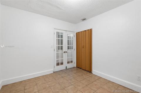 5630 W 9th Ct, Hialeah, FL 33012 photo 13