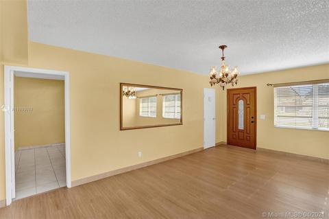 6540 W 13th Ct, Hialeah, FL 33012 photo 21