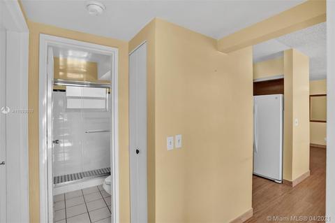 6540 W 13th Ct, Hialeah, FL 33012 photo 30