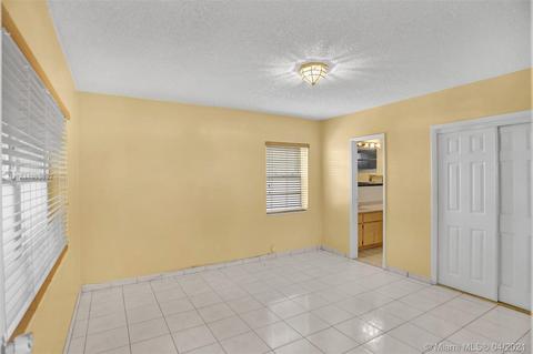 6540 W 13th Ct, Hialeah, FL 33012 photo 36