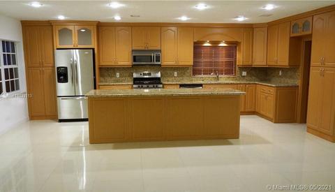8942 Garland Ave, Surfside, FL 33154 photo 5