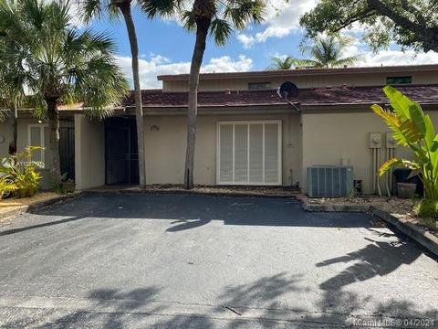 8352 Dundee Ter, Miami Lakes, FL 33016 photo 1