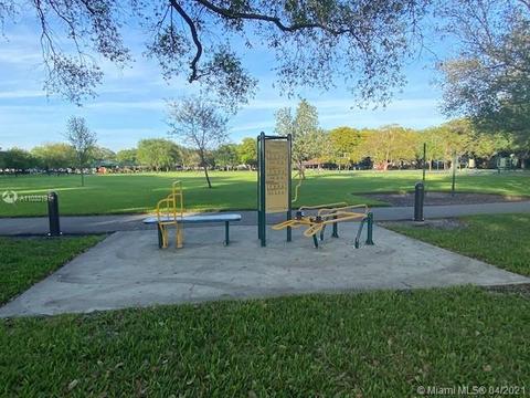 8352 Dundee Ter, Miami Lakes, FL 33016 photo 8