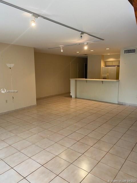 8352 Dundee Ter, Miami Lakes, FL 33016 photo 4