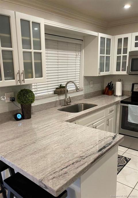 532 W 79th Pl, Hialeah, FL 33014 photo 5
