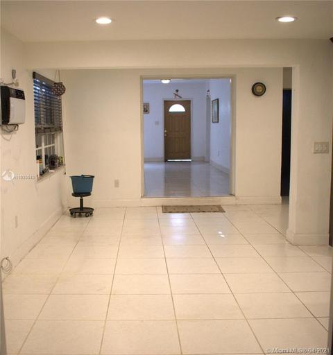 535 E 20th St, Hialeah, FL 33013 photo 4