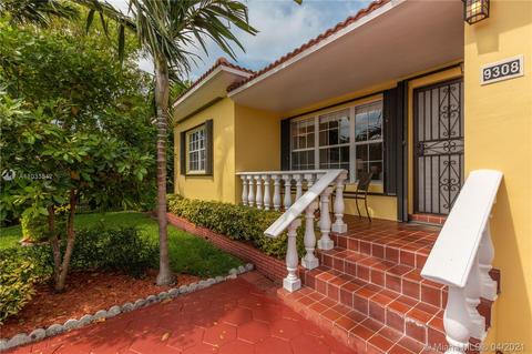 9308 Byron Ave, Surfside, FL 33154 photo 2