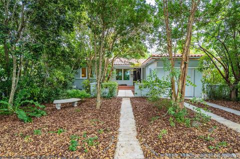 1424 Ortega Ave, Coral Gables, FL 33134 photo 2